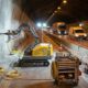 Robô substitui 5 trabalhadores em túnel que recebe 120 mil carros por dia e perfura quase 9 mil pontos no concreto