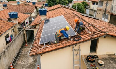 Quanto custa colocar 5 placas solares no telhado de uma casa e quais etapas mais pesam no orçamento da instalação
