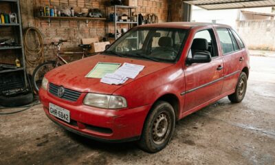 Motorista vende o carro em 2019, nunca faz a comunicação de venda e descobre 7 anos depois que acumulou 38 multas, 40 pontos e a CNH suspensa por um veículo que não é mais dele