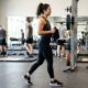 Como usar calça legging sem marcar a celulite: 5 truques simples na hora da compra que ajudam a deixar o tecido mais uniforme no corpo