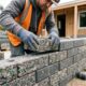 Resíduos plásticos ganham nova vida e ajudam a reduzir o déficit habitacional