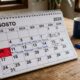Calendário de agosto de 2026 com o dia 10 destacado e a indicação de feriado municipal em Nova Trento