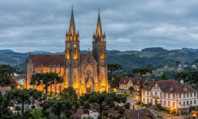 Com uma cachoeira de 131 metros e Catedral de pedra gótica de 65 metros: essa cidade gaúcha da Serra se tornou a segunda mais visitado do sul do Brasil