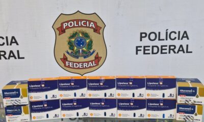 Caixas de medicamentos Lipoless 15 e Gluconex 15 (Tirzepatida) exibidas com escudo da Polícia Federal