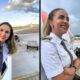Mulher piloto em uniforme sorri: selfie em cabine, e pose no pátio com avião e torre