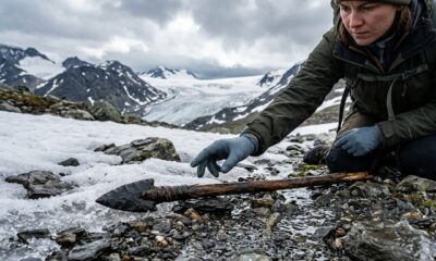 Uma flecha de 5.000 anos surge enquanto o gelo derretido das montanhas da Noruega revela descobertas arqueológicas mais antigas