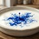 Provérbio malaio do dia: “Por causa de uma gota de tinta azul, uma panela inteira de leite é contaminada.” Uma lição sobre como pequenos erros podem causar grandes impactos