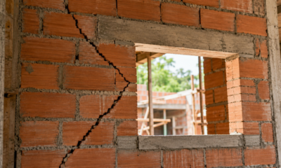Por que algumas casas apresentam trincas perto das portas e janelas e como evitar esse problema durante a obra