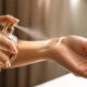 Não é só o perfume: 9 passos de quem cheira sempre bem
