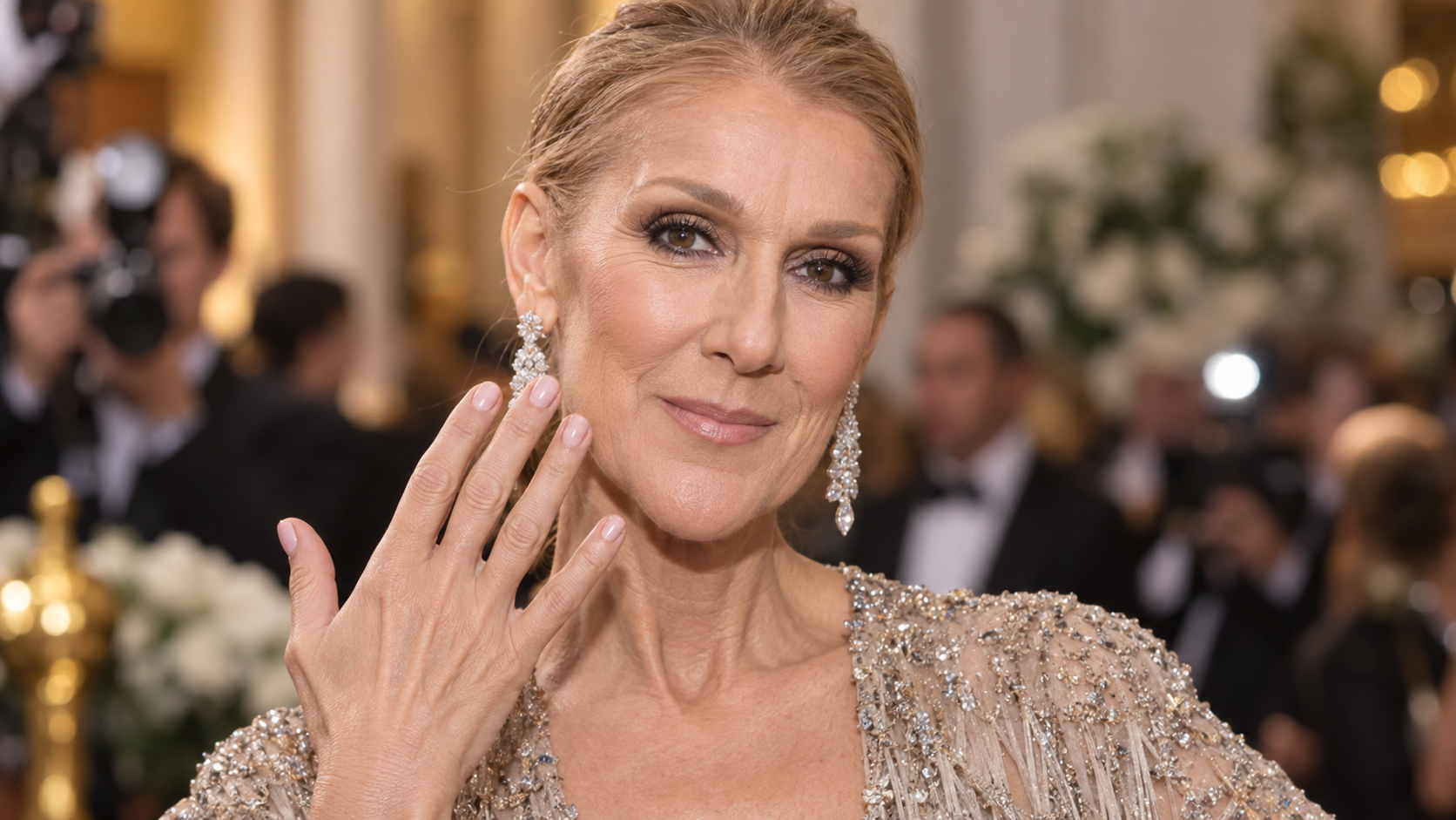 A 'manicure de sabonete' de Céline Dion: a técnica simples que deixa unhas curtas com aparência elegante e por que virou tendência nos salões