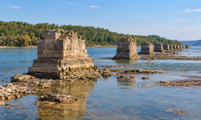 A seca fez o rio recuar e revelou uma ponte romana de quase 1.700 anos que estava escondida sob as águas