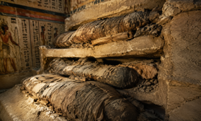 Túmulo de Luxor com mais de 20 indivíduos revela múmias empilhadas e uma lógica funerária usada por 300 anos