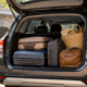Conheça cinco carros familiares que combinam espaço interno, mecânica confiável, conforto e boa revenda, com opções como Corolla, HR-V, Spin, Fit e Creta no mercado brasileiro