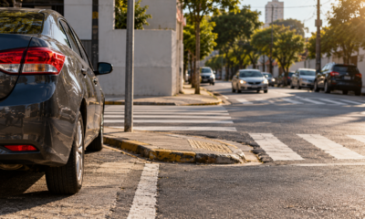 Uma atitude recorrente ao estacionar pode gerar multa de R$ 293 e 7 pontos na CNH por deixar o carro em uma esquina a menos de cinco metros da via transversal