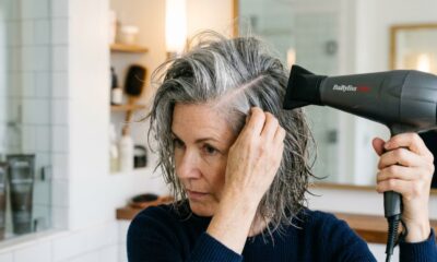Sem tesoura e sem tintura: mudar este pequeno detalhe na posição do cabelo pode transformar o visual depois dos 50, valorizar o rosto e fazer mais diferença do que apostar em um novo corte
