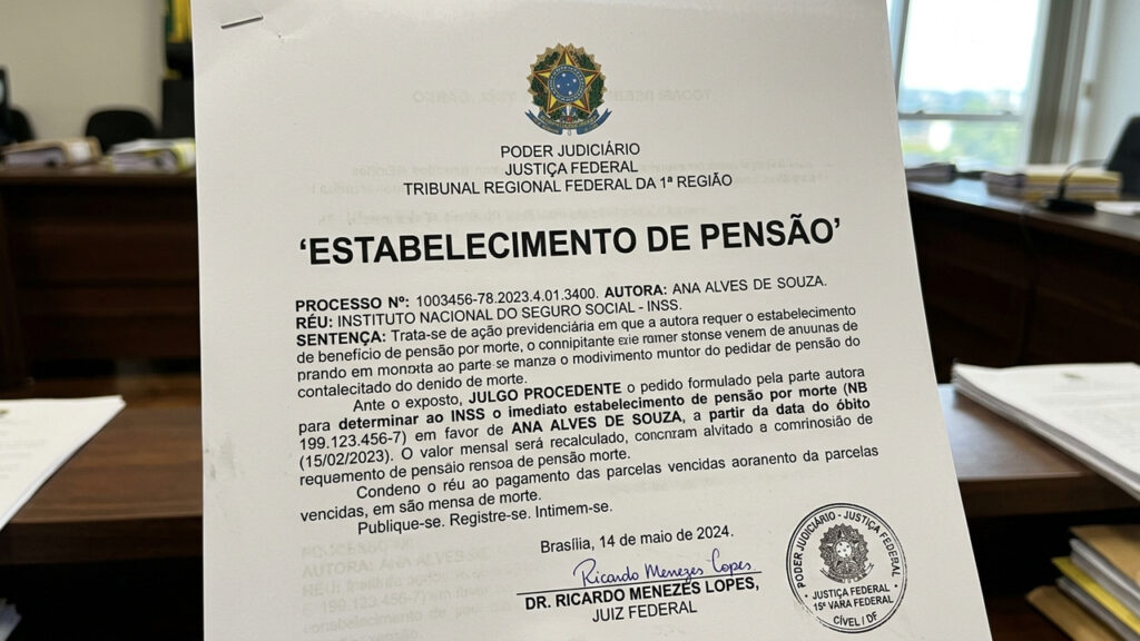 Trabalhador perde 3 dedos em máquina operada sem luvas de proteção, patrão alega distração mas é condenado a pagar pensão vitalícia à vítima