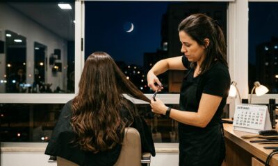 Calendário lunar de outubro de 2026 traz as melhores datas para quem planeja cortar o cabelo