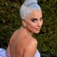 Frase do dia de Lady Gaga: “Algumas mulheres escolhem seguir os homens, e algumas mulheres escolhem seguir seus sonhos.” Uma reflexão sobre independência e escolhas pessoais