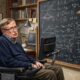 Frase de Stephen Hawking sobre conhecimento: “O maior inimigo do conhecimento não é a ignorância, mas a ilusão do conhecimento.” Uma reflexão sobre o perigo de acreditar que já sabemos tudo