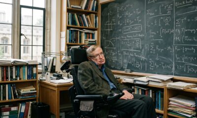 Citação do dia de Stephen Hawking, físico: “O maior inimigo do conhecimento não é a ignorância, é a ilusão do conhecimento.”