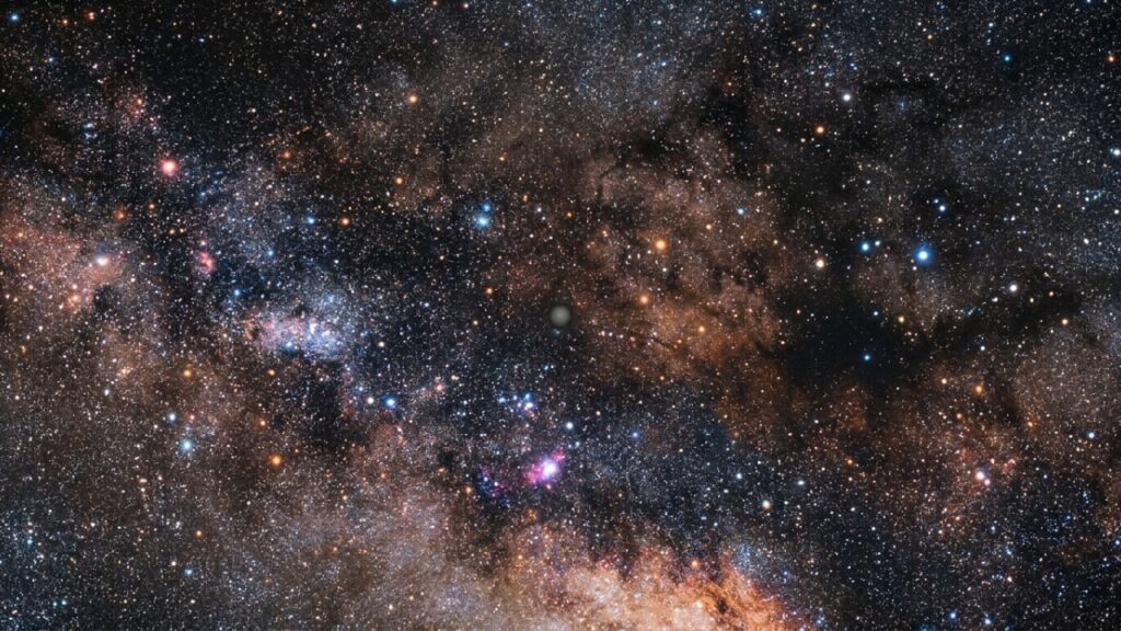 Em 2018, mais de 5 mil voluntários fizeram 860 mil classificações de estrelas e encontraram uma que continuava ficando cada vez mais fraca, sem explicação definitiva
