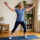 Treinadores explicam que quem aos 60 anos completa este treino HIIT de 5 minutos pode demonstrar boa resistência e condicionamento físico