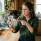 Consumidor encontra inseto em garrafa de refrigerante lacrada, processa fabricante e ganha R$ 10 mil de indenização mesmo sem ingerir o líquido