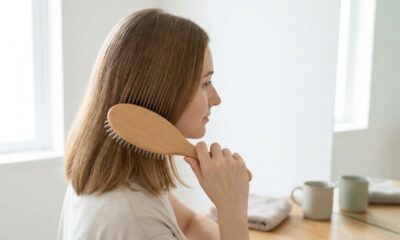 Nem sempre é culpa do shampoo: a escova usada todos os dias pode fazer o cabelo parecer oleoso muito mais rápido