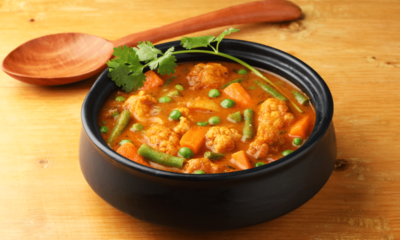 Esse curry de legumes vegetariano é fácil de fazer e combina com o jantar