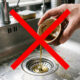 Adeus canos entupidos por gordura: por que você nunca deve descartar óleo de cozinha usado na pia para evitar o colapso do encanamento
