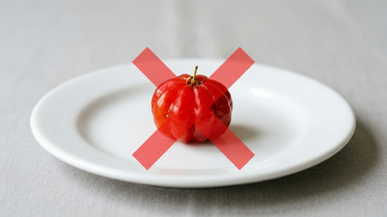 Adeus, pitanga vermelha: essa fruta de cor preta brilhante nasce fácil no quintal, é menos ácida e surpreende pelo sabor extremamente doce