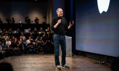 Frase de Steve Jobs sobre a vida: “Você não pode conectar os pontos olhando para frente; só pode conectá-los olhando para trás” e uma reflexão sobre confiar no caminho, mesmo sem entender tudo agora