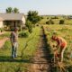 Um homem de Oklahoma afirma que comprou um terreno de cinco acres de seu avô em 1994; 32 anos depois, o condado diz que possui uma faixa de 40 pés próximos de sua casa e planeja leiloá-la com um lance inicial de $29.000