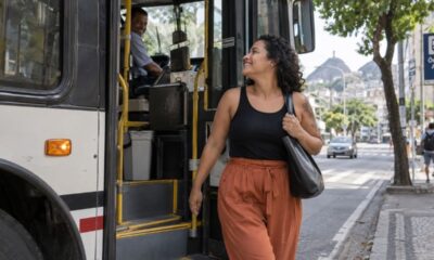 Segundo a psicologia, quem agradece ao motorista ao descer do ônibus demonstra um traço ligado à percepção de trabalho invisível