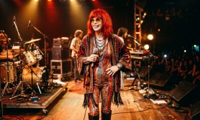 Frase de Rita Lee, cantora brasileira: "Quem não tem bom gosto não tem mau gosto, tem gosto nenhum." Uma reflexão bem-humorada sobre ter personalidade sem medo do julgamento alheio