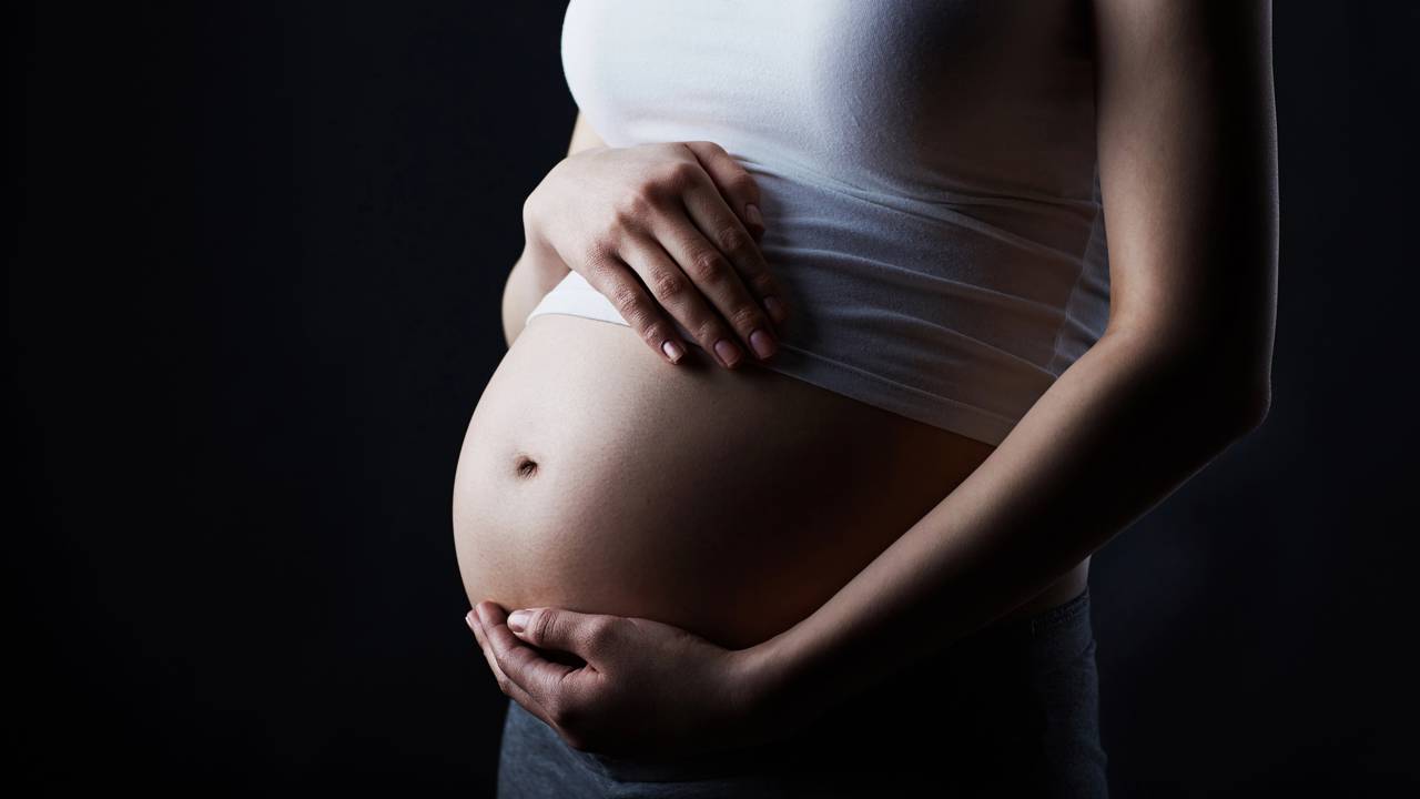 Especialistas alertam para os sinais de psicose puerperal e depressão pós-parto grave