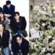 Foto dupla: grupo Stray Kids e coroa floral branca com rosas e cartão manuscrito