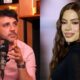Renan Santos gesticulando com microfone MBL e Anitta com cabelos castanhos ondulados olhando a câmera