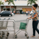 A psicologia afirma: "Quem devolve o carrinho de compras no lugar certo do supermercado não está apenas sendo educado, mas pode estar revelando um forte senso de responsabilidade coletiva."