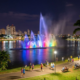A 2ª maior fonte luminosa do Brasil fica nesta cidade do interior, que também recebe um dos grandes festivais de teatro do país