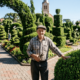 Um agricultor de 89 anos que só sabia podar esculpiu mais de 200 árvores na “Mais Bela Praça” em uma pequena cidade com apenas 3 mil moradores no interior do RS