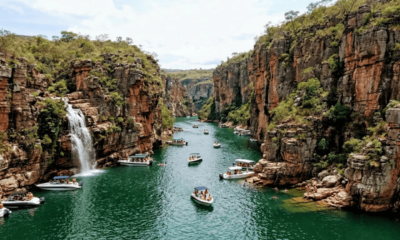 Um cânion verde esmeralda brasileiro onde cachoeiras caem direto no lago, café tem o selo de origem e existe regras de navegação para chegar perto dos paredões
