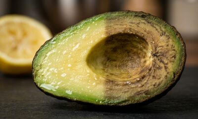 Colocar gotas de limão no abacate cortado: para que serve e por que chefs de cozinha recomendam esse truque