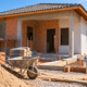 Quanto custa construir uma casa de 50 m² em terreno próprio em 2026, com 2 quartos, sala, cozinha e banheiro, usando materiais econômicos e mão de obra contratada para concluir toda a obra