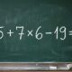 Quem estudou matemática nos anos 80 deveria conseguir resolver esta conta: 45 + 7 × 6 − 19