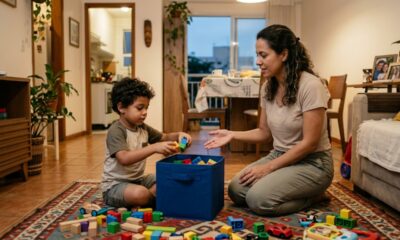 Psicólogos explicam como fazer os filhos ajudarem nas tarefas de casa sem transformar tudo em briga: dividir responsabilidades desde cedo pode fazer diferença