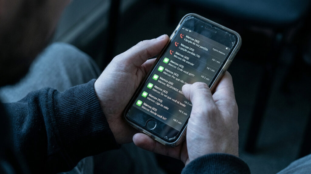 Homem persegue ex-colega com 80 ligações diárias e monitoramento digital, é preso em flagrante e responde por crime de perseguição
