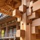 A técnica japonesa de unir peças de madeira sem pregos ou parafusos e como os encaixes tradicionais permitem construir estruturas complexas com precisão
