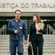 Operário sofre lesão grave em máquina durante contrato de experiência e tribunal garante estabilidade provisória de 12 meses no emprego