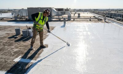 A cobertura de R$ 120 para passar na laje ou telhado que reflete os raios solares e reduz a temperatura interna da casa no verão
